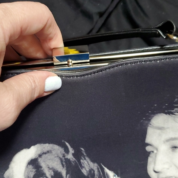 Elvis & houndog Rhinestone purse - Picture 7 of 11